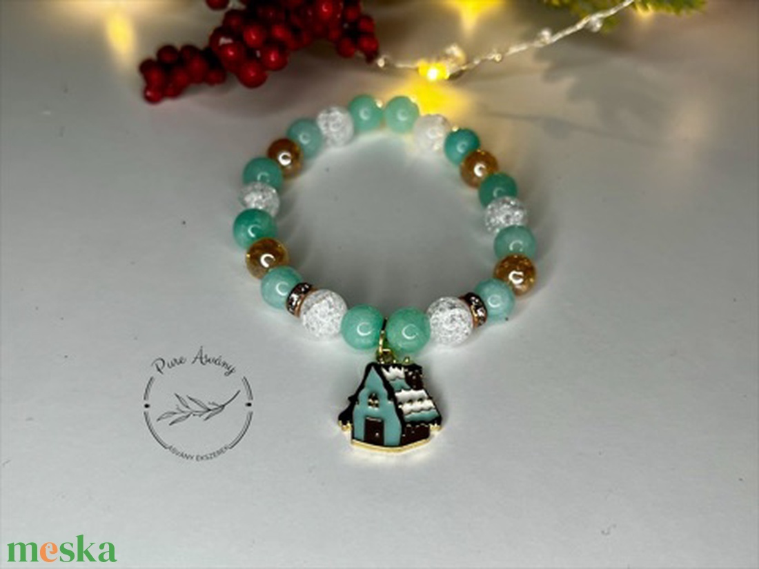 Menta jáde, arany aurakvarc és hegyikristály karkötő méskalács házikó medállal - ékszer - karkötő - ásványkarkötő - Meska.hu Menta jáde, arany aurakvarc és hegyikristály karkötő méskalács házikó medállal - ékszer - karkötő - ásványkarkötő - Meska.hu