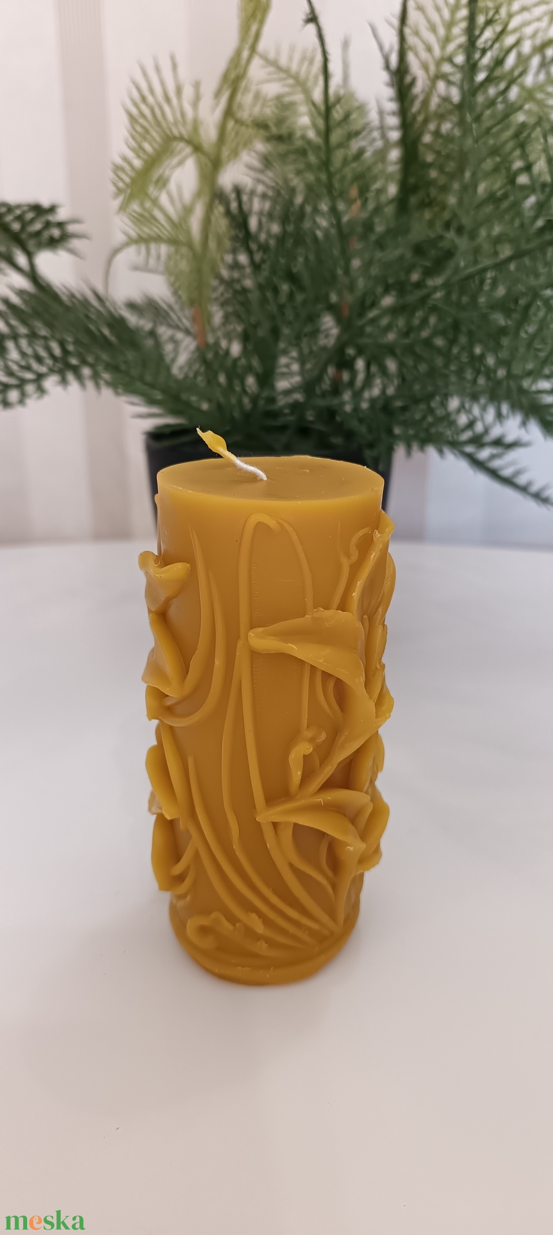 Liliom ihlette méhviasz gyertya � természetes díszgyertya - otthon & életmód - gyertya, illat, aroma - gyertya - Meska.hu