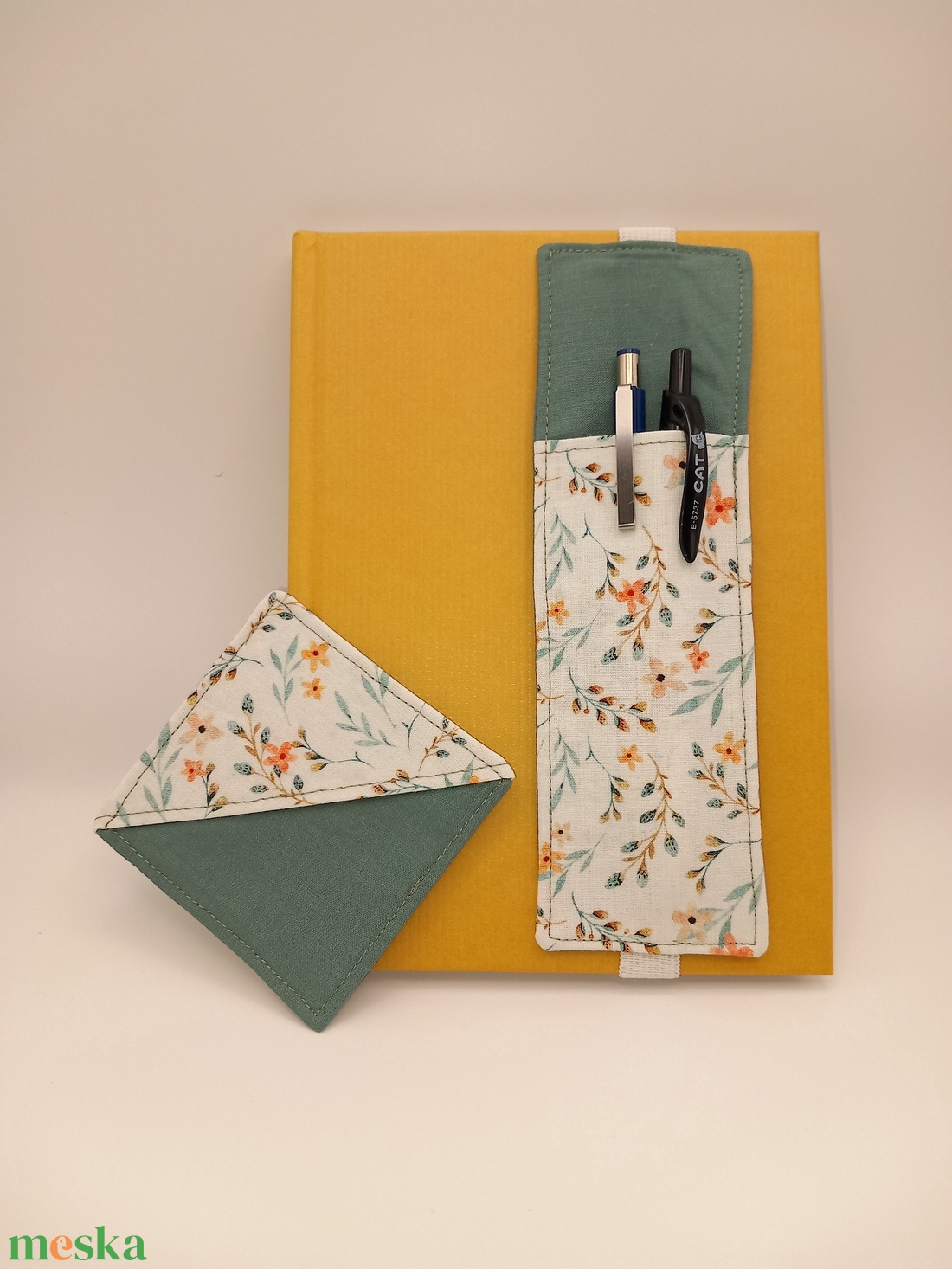 Tolltartó - otthon & életmód - papír, írószer - tolltartó & ceruzatekercs - Meska.hu