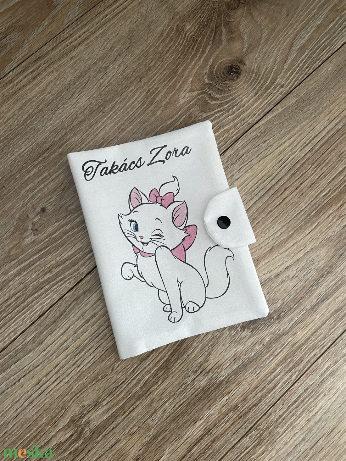 Egészségügyi kiskönyv borító Marie cica - baba - mama - babaemlékek - egészségügyi kiskönyv borító - Meska.hu