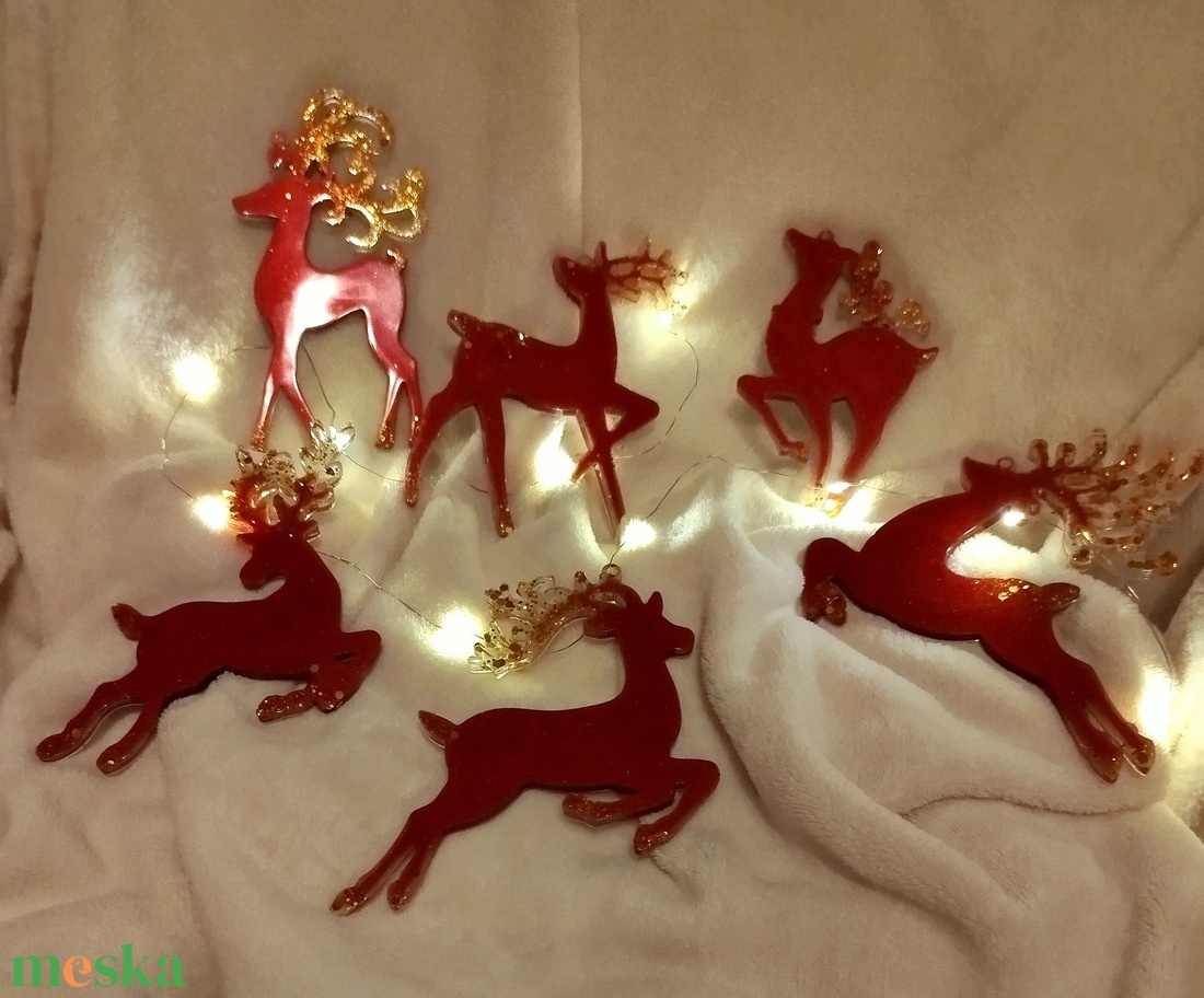 Szarvas karácsonyfadíszek epoxy gyantából  - karácsony - karácsonyi lakásdekoráció - karácsonyfadíszek - Meska.hu