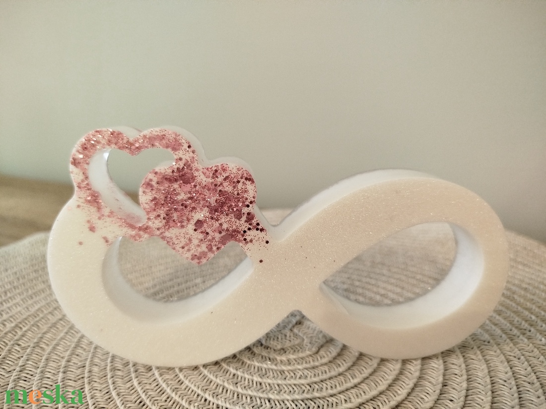 Valentin-napi dekoráció epoxy gyantából  - otthon & életmód - dekoráció - dekoratív figurák és szobrok - Meska.hu