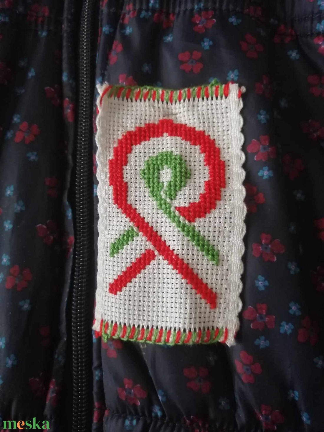 Hímzett kokárda szalag - ékszer - kitűző és bross - Meska.hu