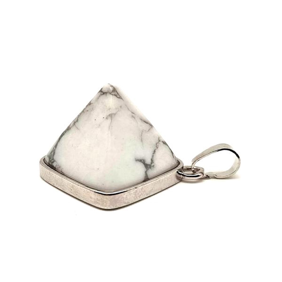 Piramis medál fémmel Howlit 2x2cm - ékszer - nyaklánc - medál - Meska.hu Piramis medál fémmel Howlit 2x2cm - ékszer - nyaklánc - medál - Meska.hu
