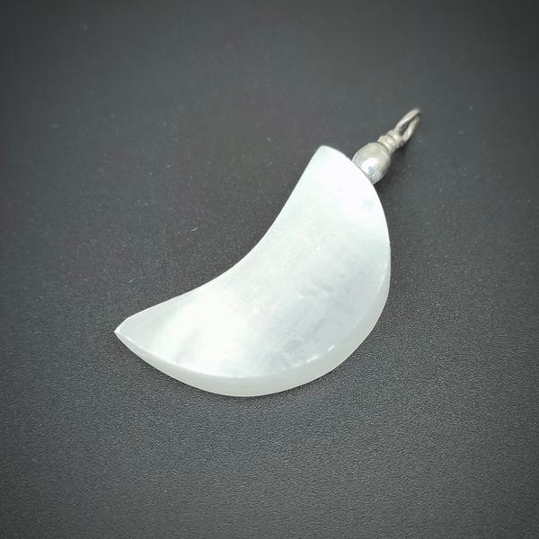 Szelenit hold medál 2x4cm - ékszer - nyaklánc - medál - Meska.hu