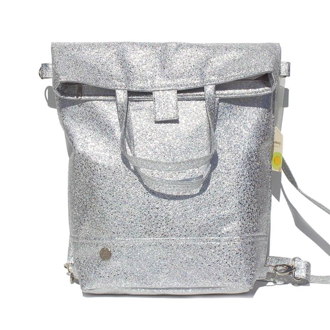 SuziartBag Ezüst fényes 2in1 hátizsák - táska & tok - kézitáska & válltáska - válltáska - Meska.hu SuziartBag Ezüst fényes 2in1 hátizsák - táska & tok - kézitáska & válltáska - válltáska - Meska.hu