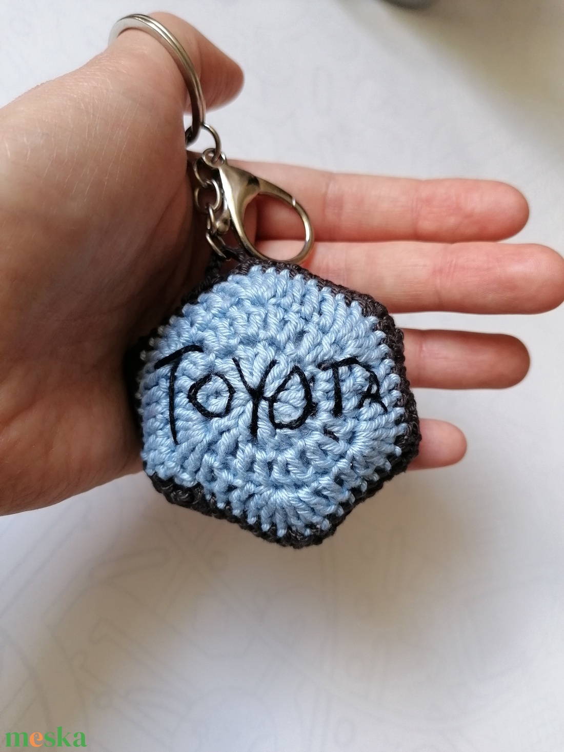 Horgolt kulcstartó Toyota - táska & tok - kulcstartó & táskadísz - kulcstartó - Meska.hu Horgolt kulcstartó Toyota - táska & tok - kulcstartó & táskadísz - kulcstartó - Meska.hu
