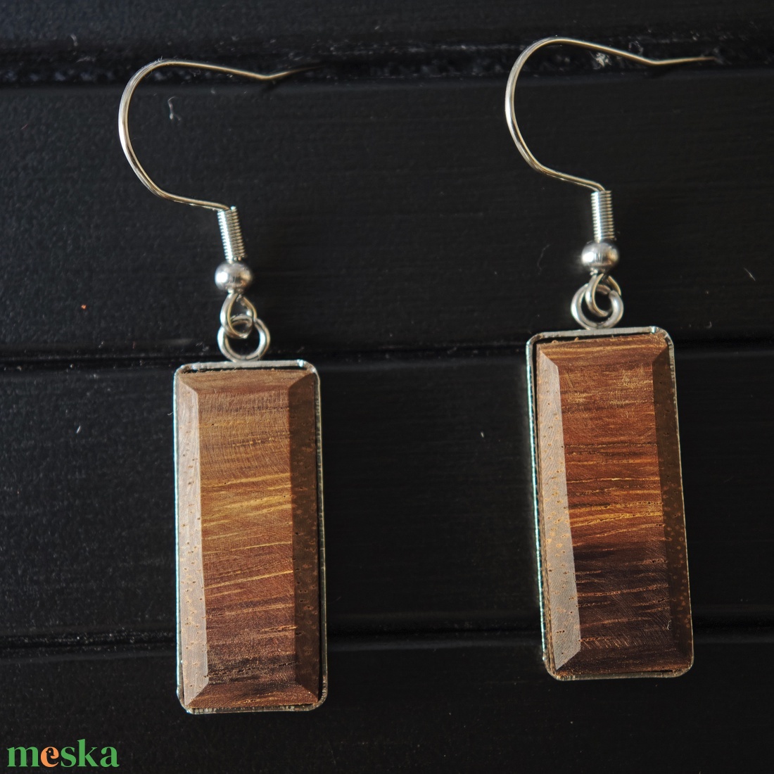 Fekete dió fülbevaló - ékszer - fülbevaló - lógó fülbevaló - Meska.hu