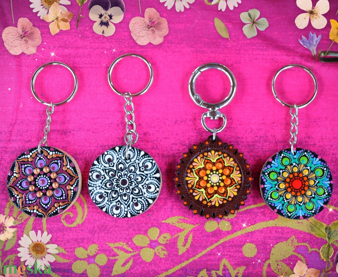 Mandala kulcstartók Pontozott mandala kulcstartók - táska & tok - kulcstartó & táskadísz - kulcstartó - Meska.hu Mandala kulcstartók Pontozott mandala kulcstartók - táska & tok - kulcstartó & táskadísz - kulcstartó - Meska.hu
