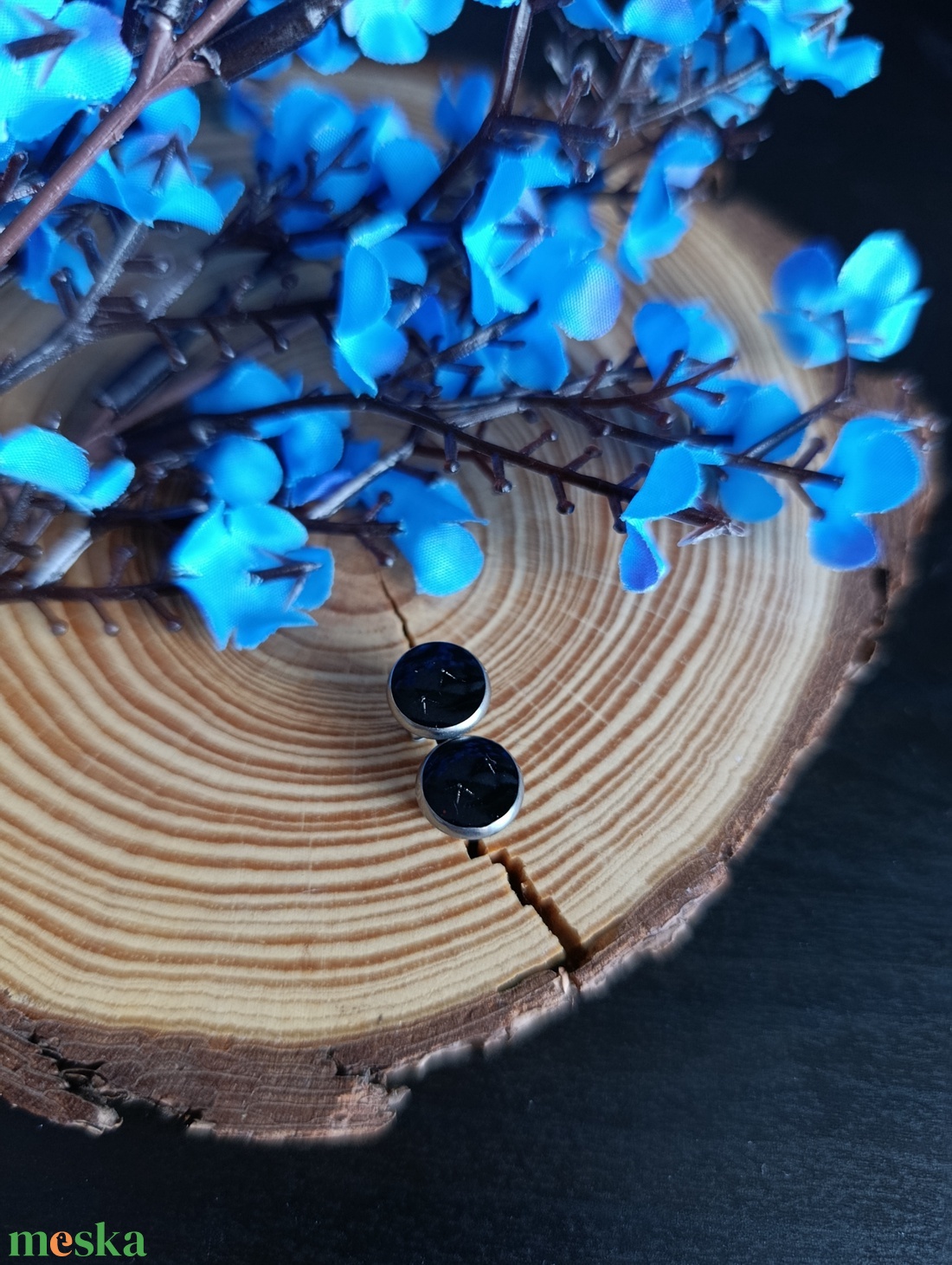 Rejtett csillagos fekete fülbevaló  - ékszer - fülbevaló - pötty fülbevaló - Meska.hu