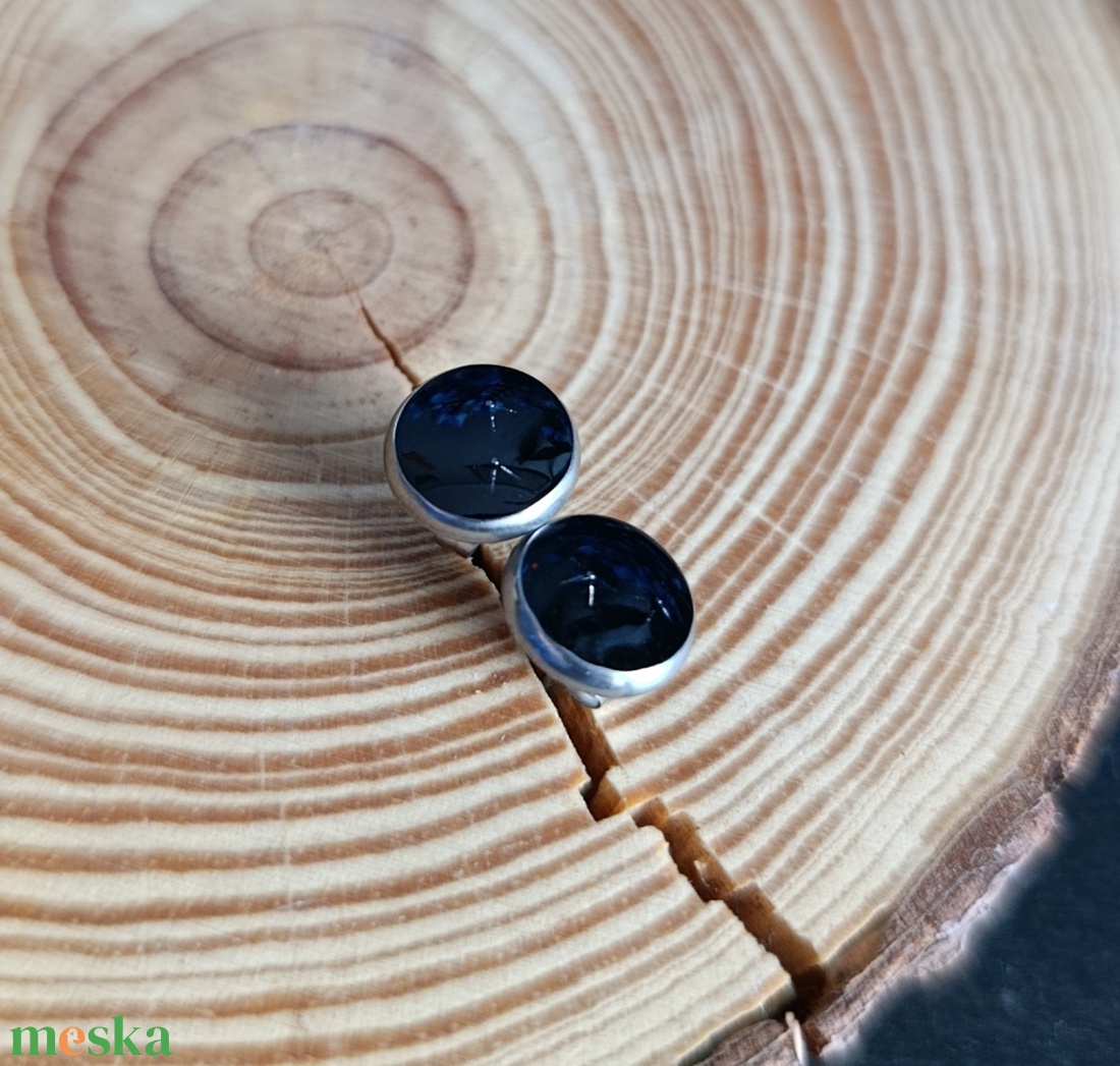 Rejtett csillagos fekete fülbevaló  - ékszer - fülbevaló - pötty fülbevaló - Meska.hu