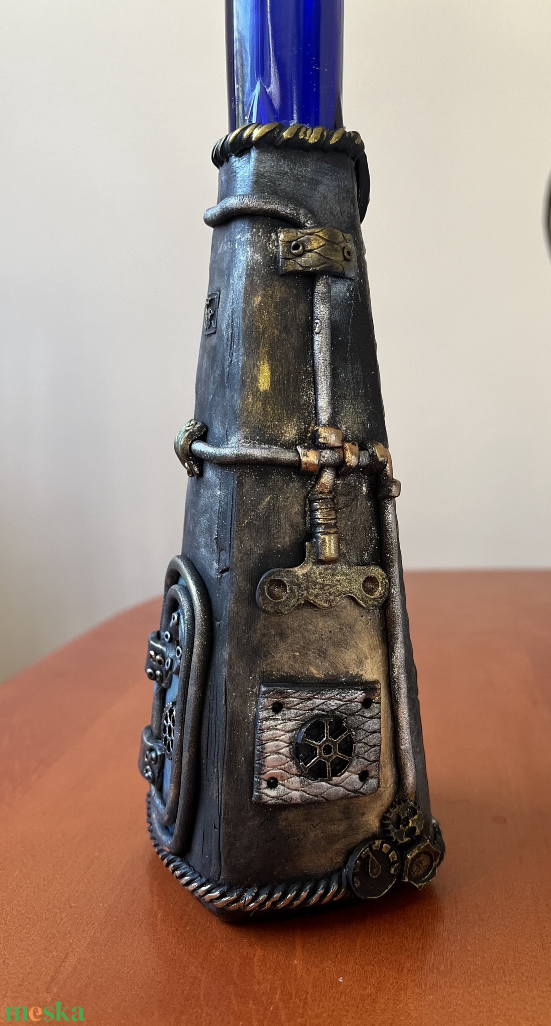 Steampunkos kék váza - otthon & életmód - dekoráció - virágdísz és tartó - váza - Meska.hu Steampunkos kék váza - otthon & életmód - dekoráció - virágdísz és tartó - váza - Meska.hu