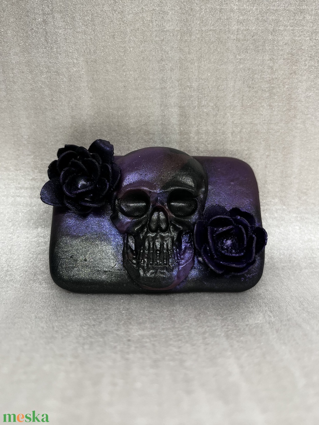 Góth kitűző - ékszer - kitűző és bross - Meska.hu