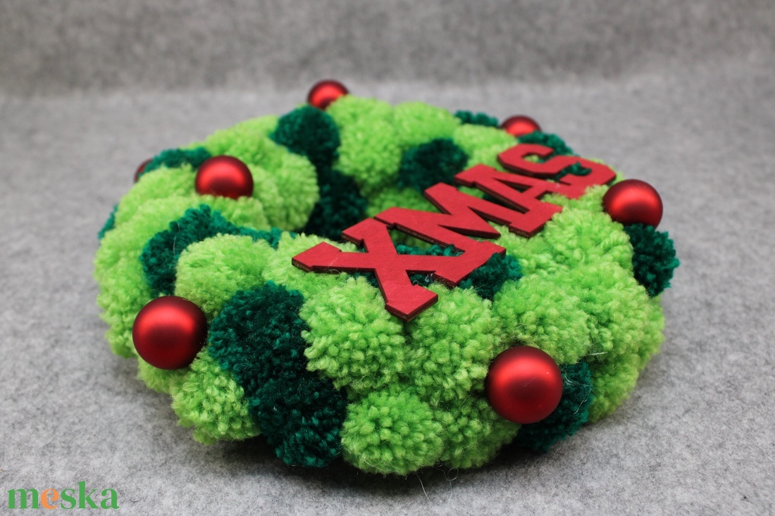XMAS pompon koszorú - zöld, bordó - karácsony - adventi díszek - adventi ajtódísz - Meska.hu XMAS pompon koszorú - zöld, bordó - karácsony - adventi díszek - adventi ajtódísz - Meska.hu