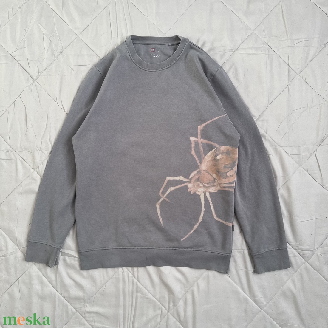 bleached/fehérített pók mintás egyedileg készült custom pulcsi - diy (csináld magad) - szolgáltatás - Meska.hu