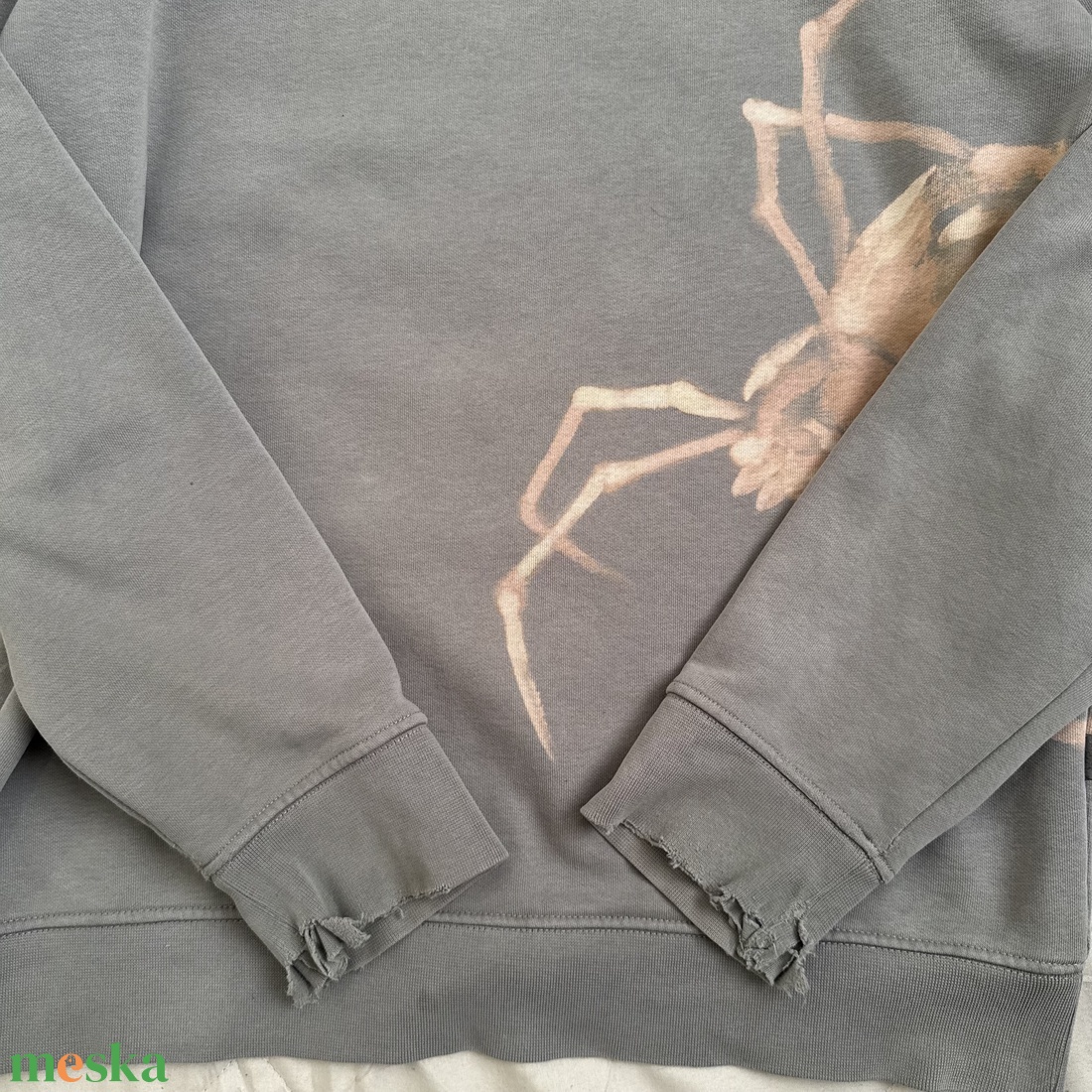 bleached/fehérített pók mintás egyedileg készült custom pulcsi - diy (csináld magad) - szolgáltatás - Meska.hu