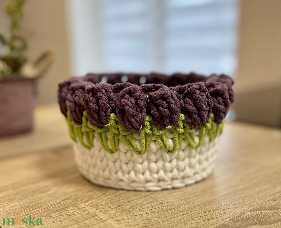 Horgolt tulipános kosár  - otthon & életmód - tárolás & rendszerezés - tárolókosár - Meska.hu