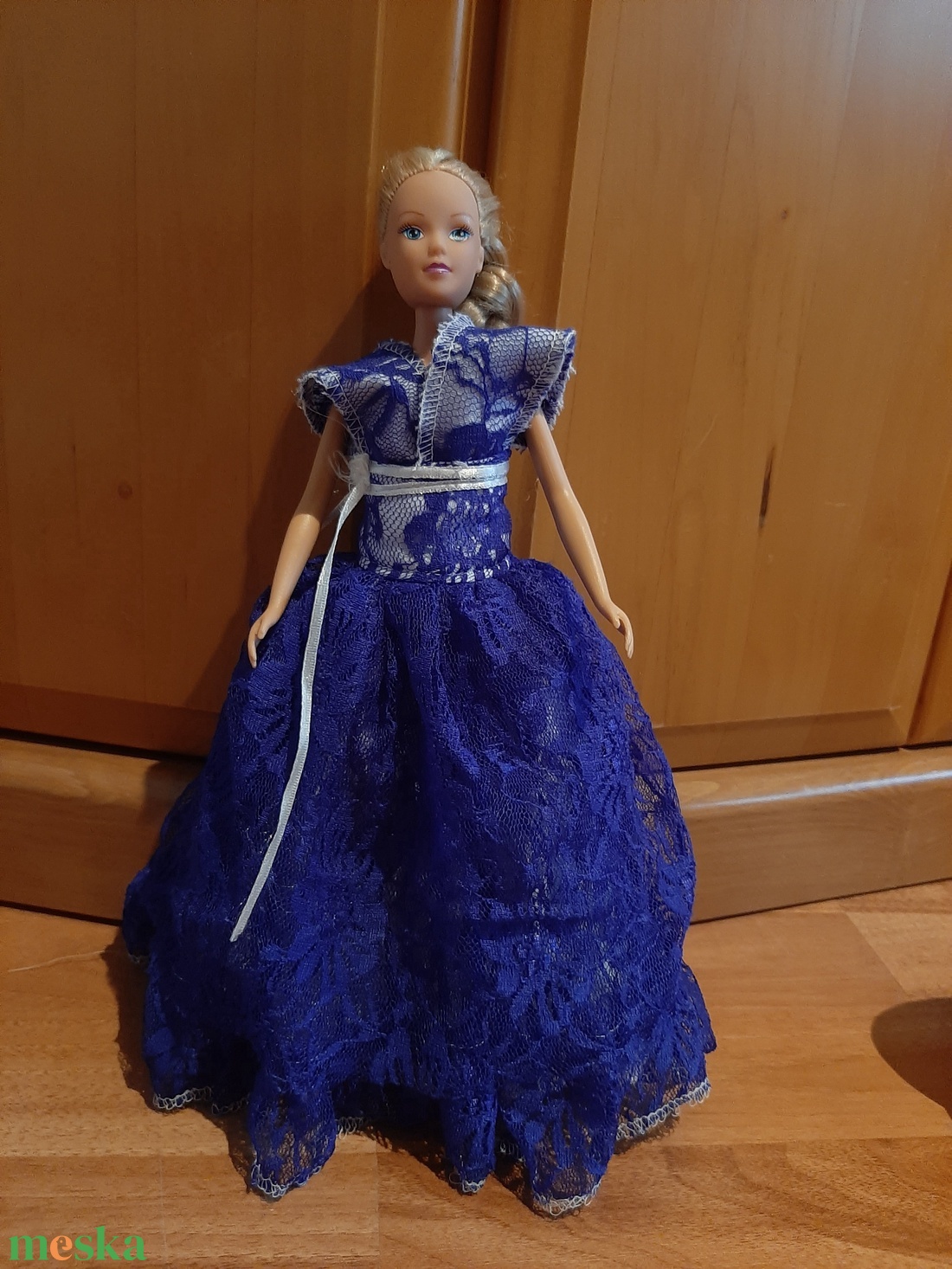 Kék csipkés barbie estélyi ruha - játék & sport - baba & babaház - barbie ruhák - Meska.hu Kék csipkés barbie estélyi ruha - játék & sport - baba & babaház - barbie ruhák - Meska.hu