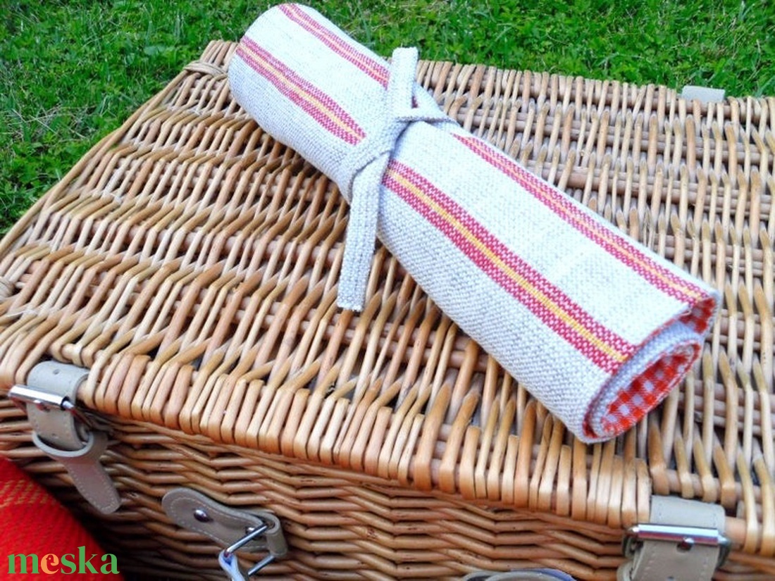 Zsákvászon tányéralátét piknikhez - otthon & életmód - konyhafelszerelés, tálalás - tálalás - tányér- és poháralátét - Meska.hu