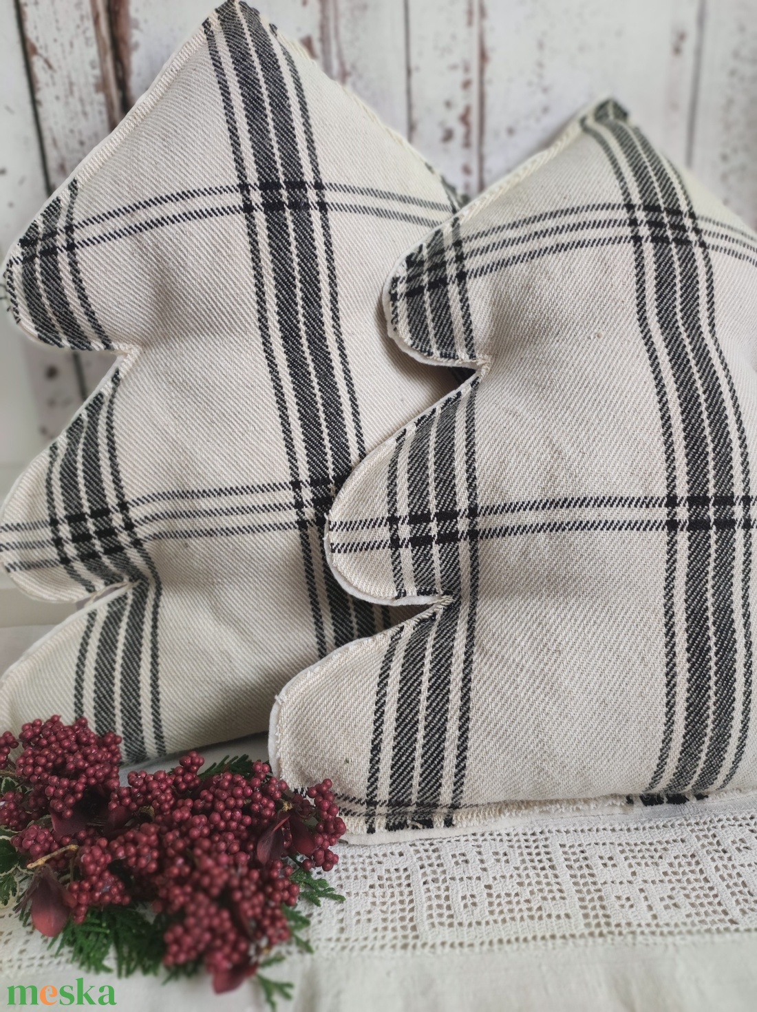 Rusztikus fenyőfa alakú párna - otthon & életmód - lakástextil - párna & párnahuzat - Meska.hu