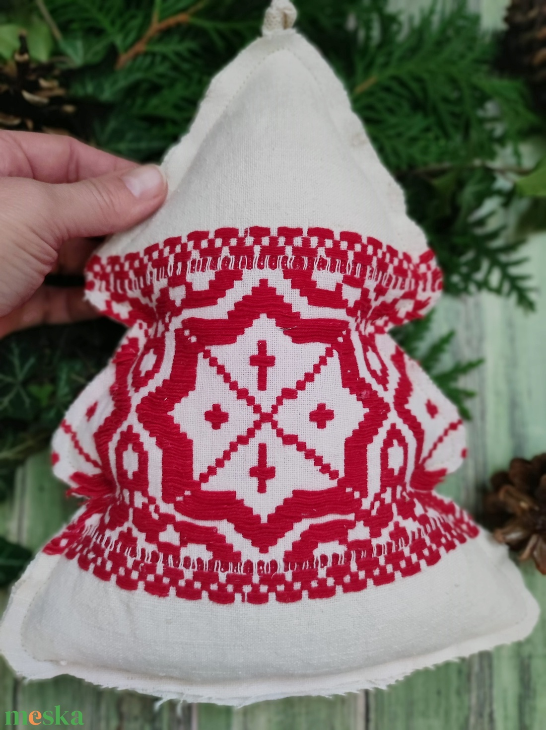 Fenyőfa alakú karácsonyi dekor akasztós - karácsony - karácsonyi lakásdekoráció - karácsonyi ajtódíszek - Meska.hu