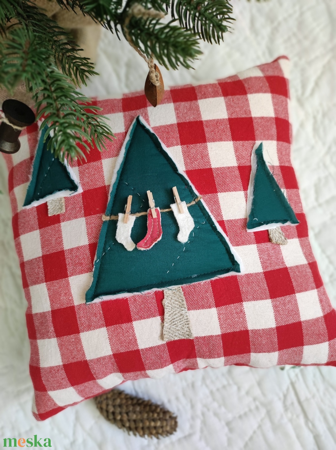 Rusztikus fenyőfás párna - otthon & életmód - lakástextil - párna & párnahuzat - Meska.hu