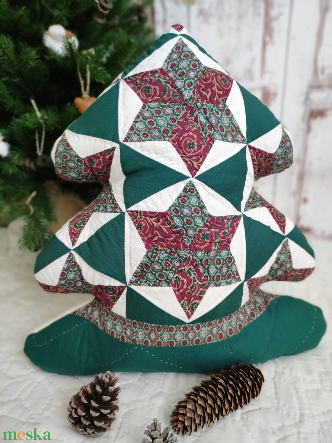 Patchwork fenyőfa alakú párna - otthon & életmód - lakástextil - párna & párnahuzat - Meska.hu