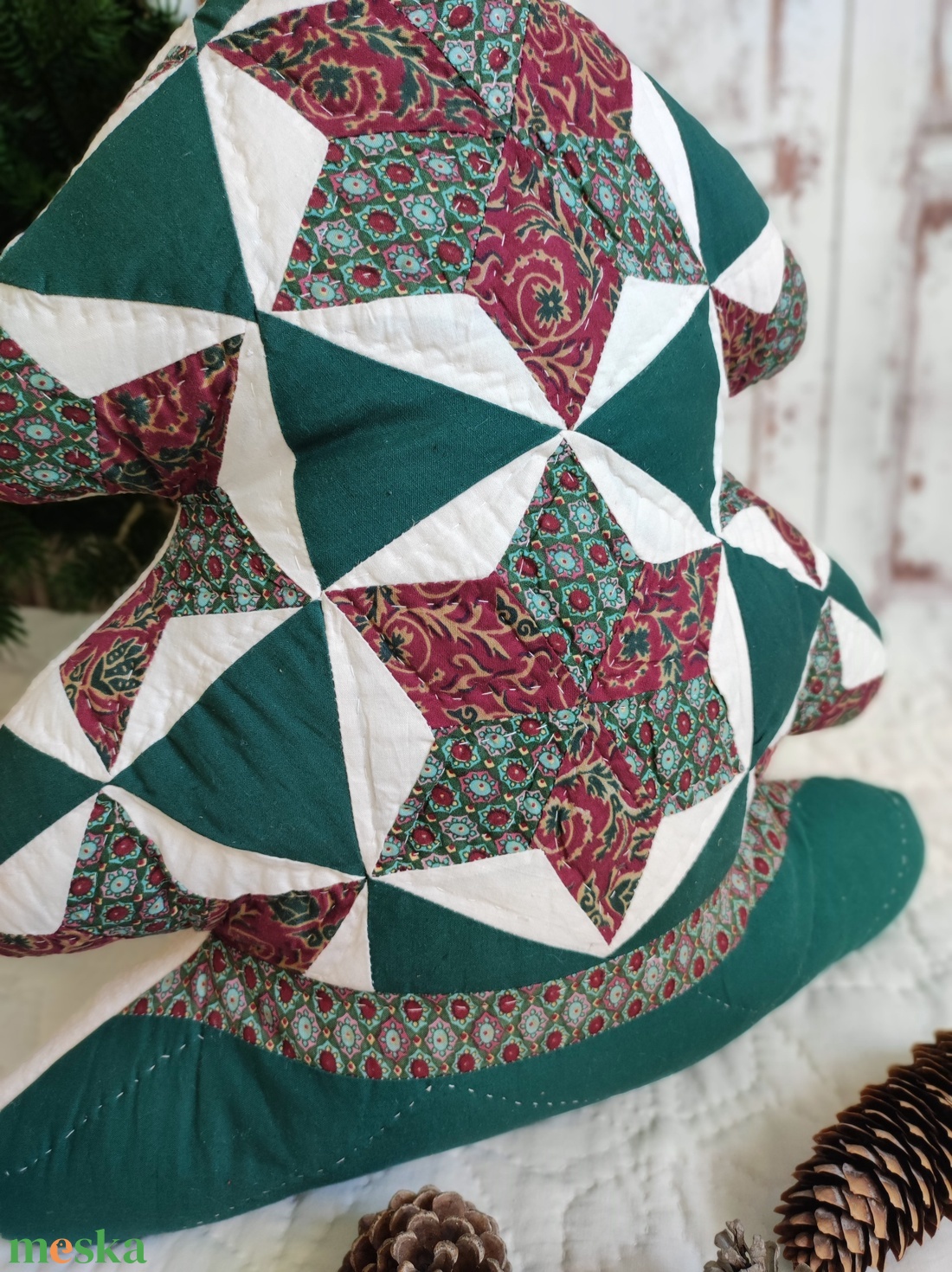 Patchwork fenyőfa alakú párna - otthon & életmód - lakástextil - párna & párnahuzat - Meska.hu