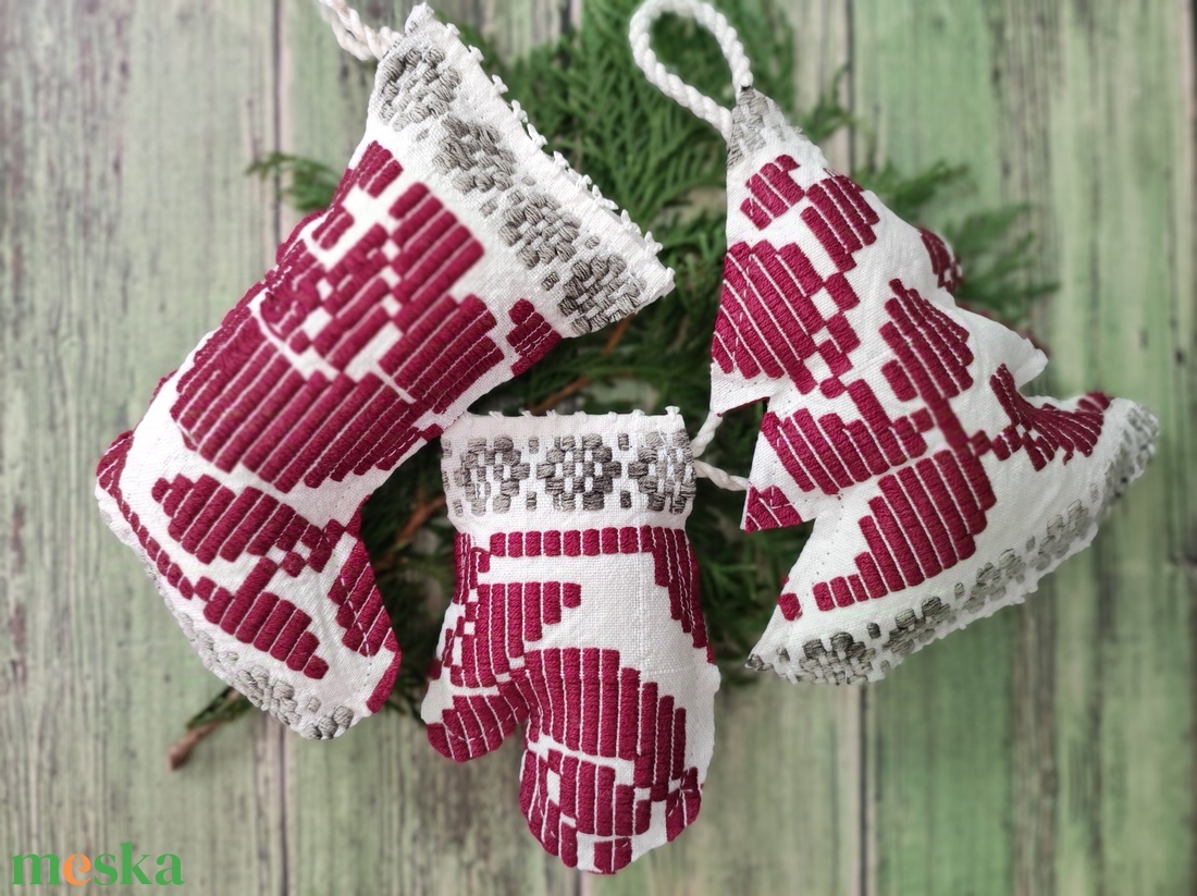 Vintage bordó karácsonyfadíszek - karácsony - karácsonyi lakásdekoráció - karácsonyfadíszek - Meska.hu