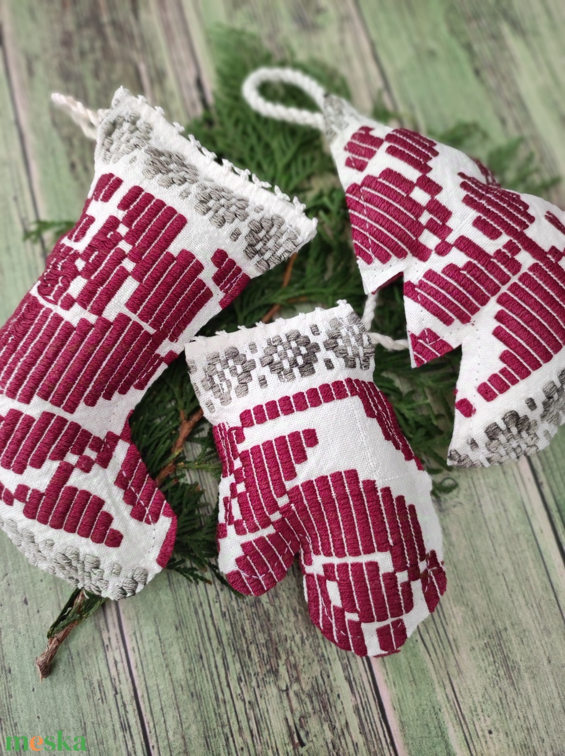 Vintage bordó karácsonyfadíszek - karácsony - karácsonyi lakásdekoráció - karácsonyfadíszek - Meska.hu