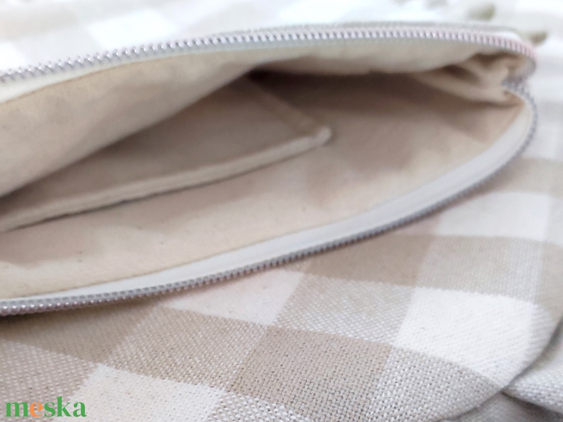 Kockás fodros zero waste válltáska és cipzáras neszesszer szett - táska & tok - kézitáska & válltáska - válltáska - Meska.hu Kockás fodros zero waste válltáska és cipzáras neszesszer szett - táska & tok - kézitáska & válltáska - válltáska - Meska.hu