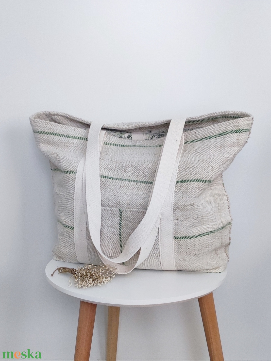 Nagyméretű női válltáska antik zsákvászonból - Egyedi, kézműves L-es shopper zöld Toile de Jouy béléssel - táska & tok - kézitáska & válltáska - nagy pakolós táska - Meska.hu