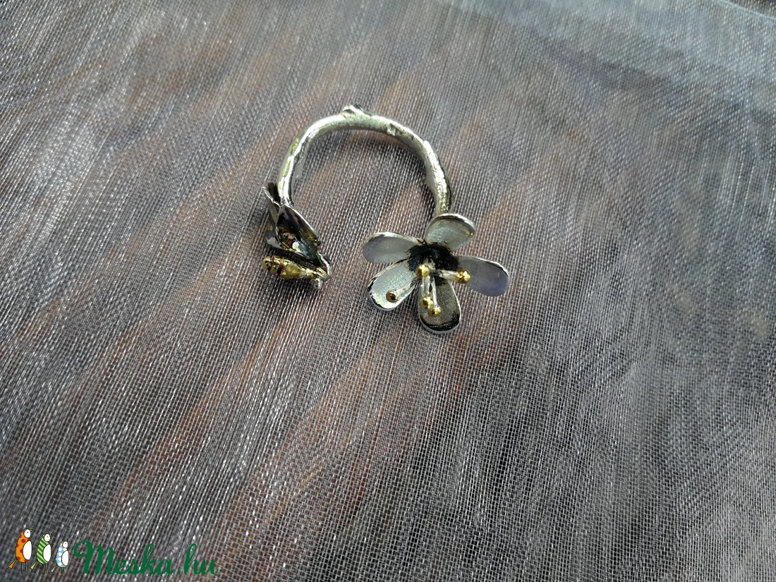 Ezüst virág, méhecske gyűrű -  - Meska.hu