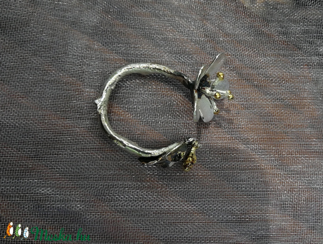 Ezüst virág, méhecske gyűrű -  - Meska.hu