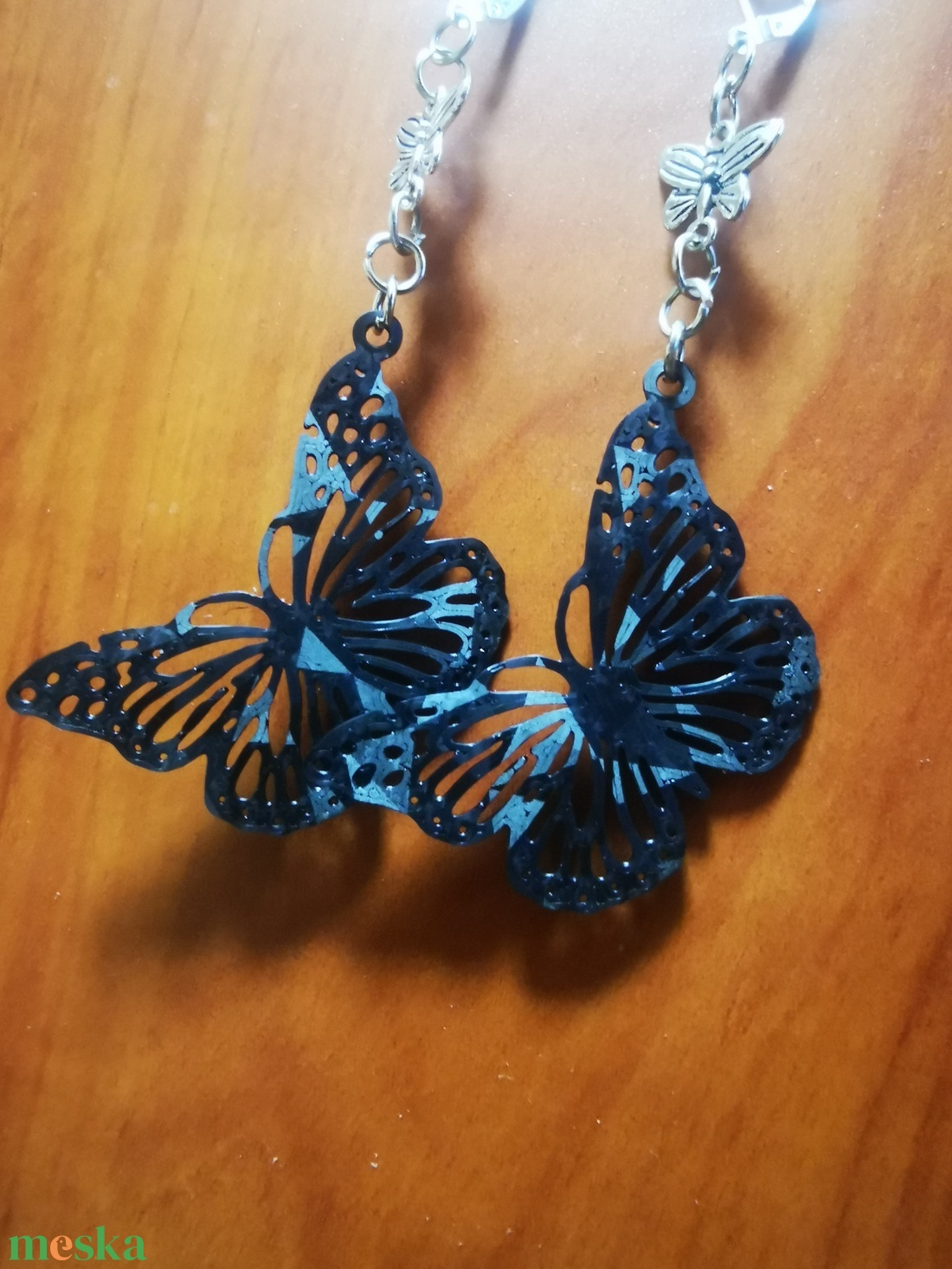 Pillangós fülbevaló - ékszer - fülbevaló - lógó fülbevaló - Meska.hu