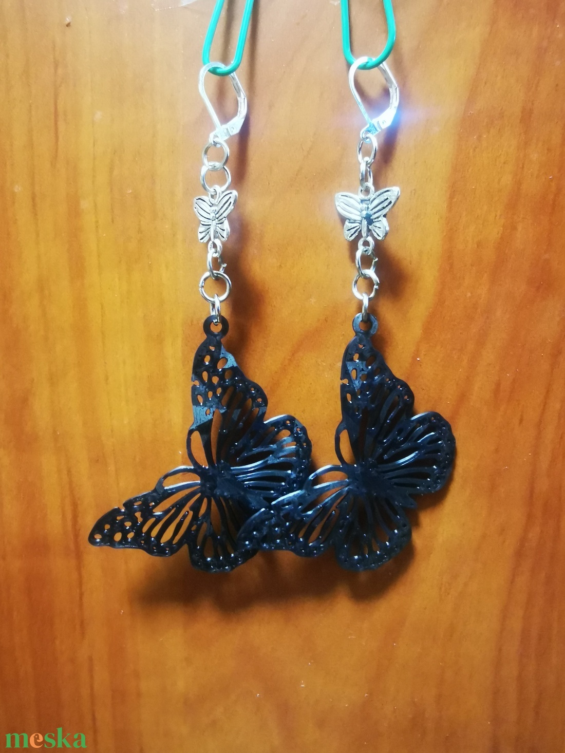 Pillangós fülbevaló - ékszer - fülbevaló - lógó fülbevaló - Meska.hu
