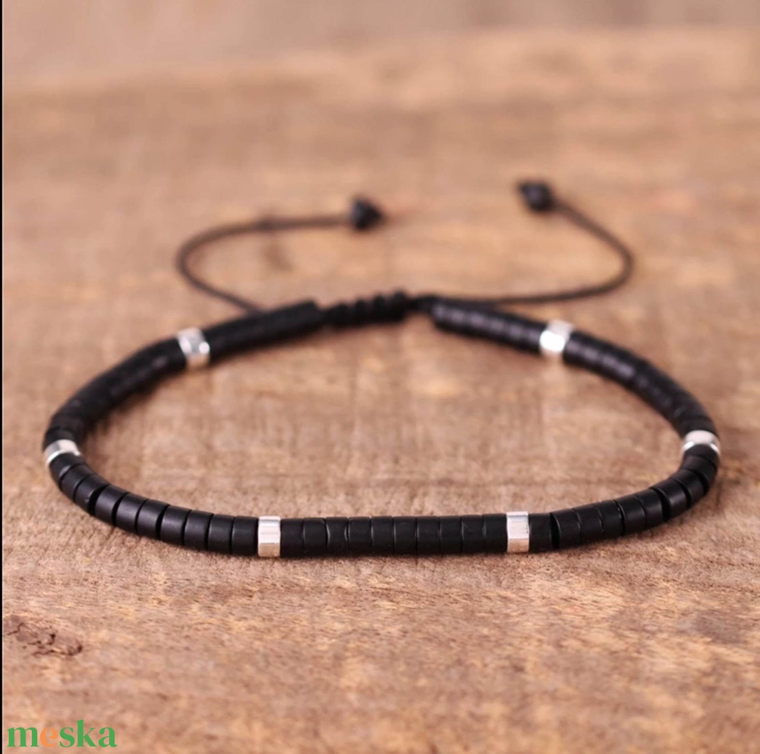  Ásvány fekete karkötő , állítható méret  - ékszer - karkötő - gyöngyös karkötő - Meska.hu