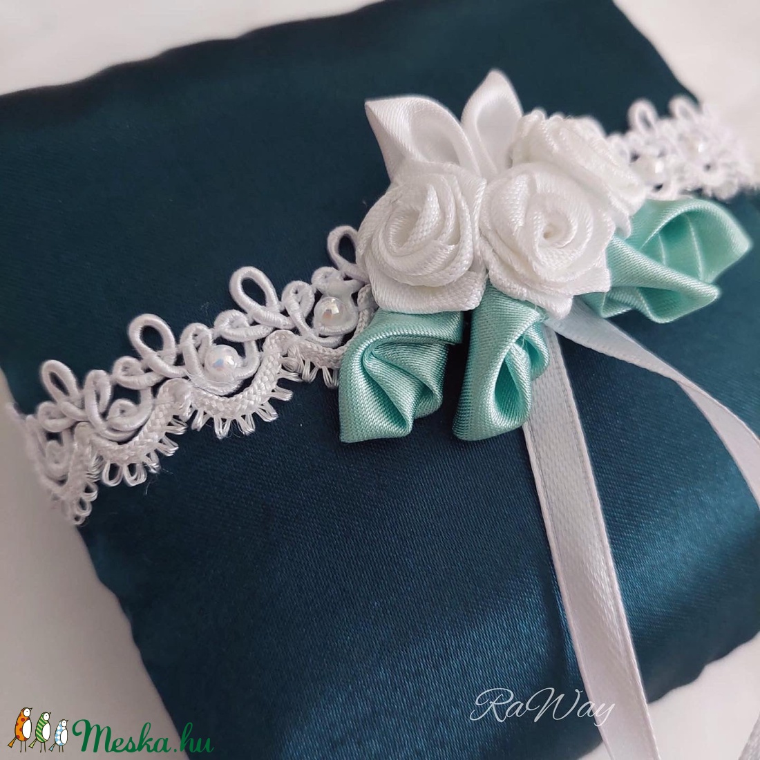 Gyűrűpárna Három rózsa - esküvő - kiegészítők - gyűrűtartó & gyűrűpárna - Meska.hu