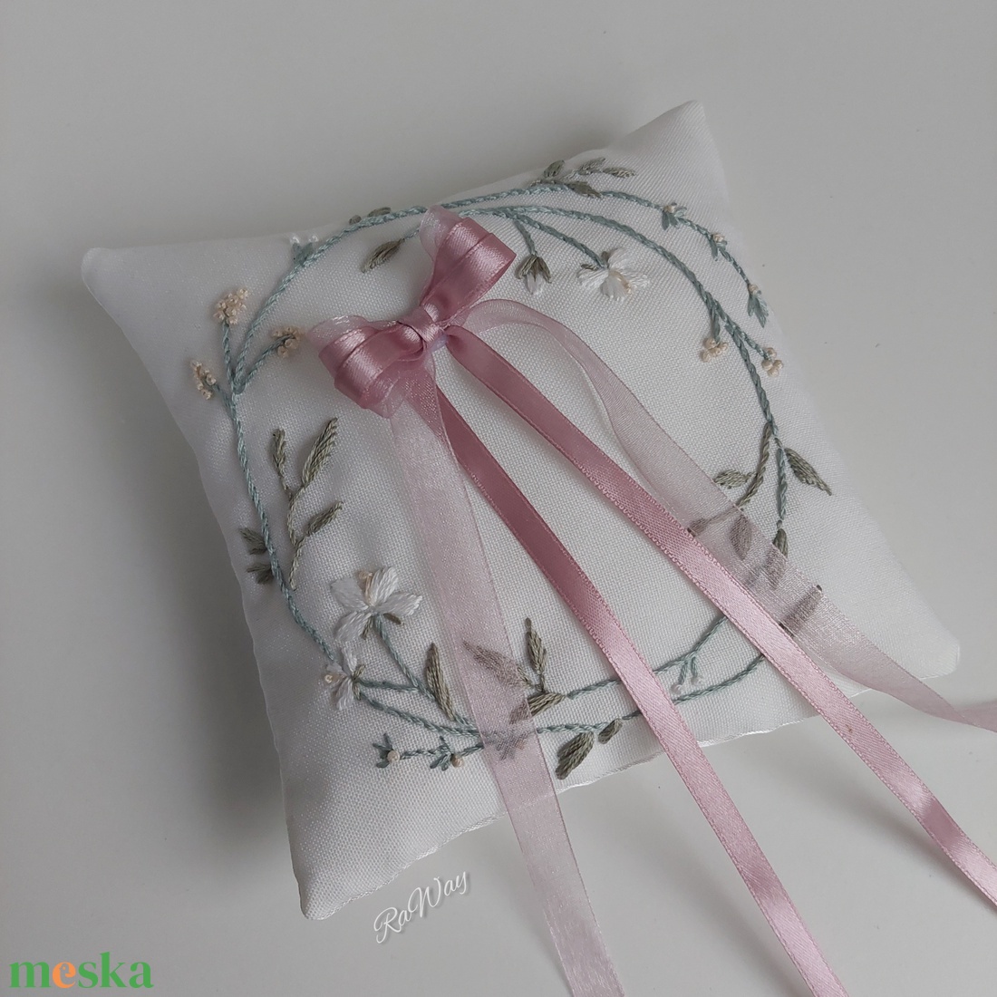 Gyűrűpárna Mezei virágos - esküvő - kiegészítők - gyűrűtartó & gyűrűpárna - Meska.hu