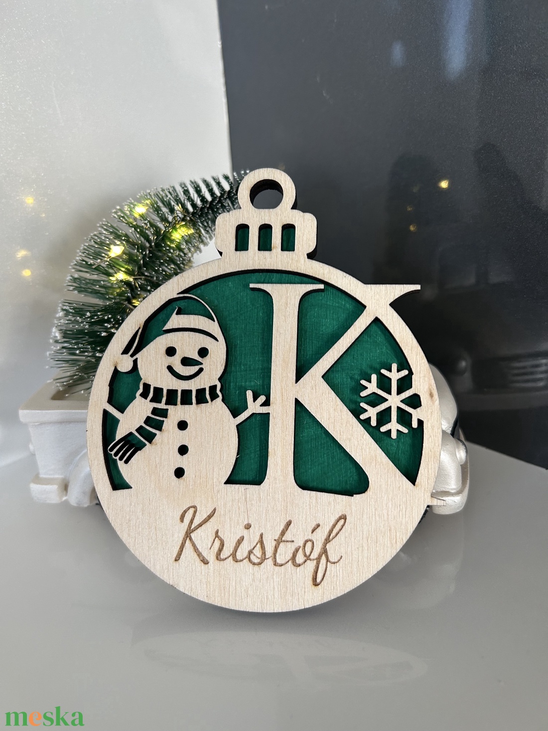 Névre szóló, kézzel festett karácsonyfadísz - karácsony - karácsonyi lakásdekoráció - karácsonyfadíszek - Meska.hu