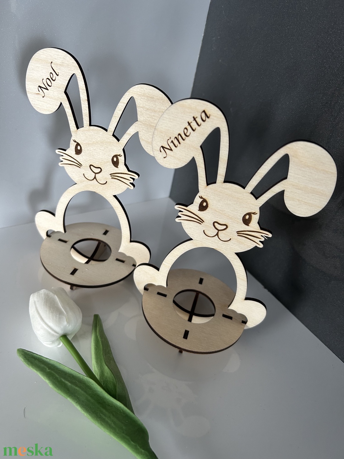 Névre szóló húsvéti Kinder tojás tartó nyuszi - ünnepi díszek, dekorációk - húsvéti díszek és dekorációk - húsvéti ajándékátadó - Meska.hu