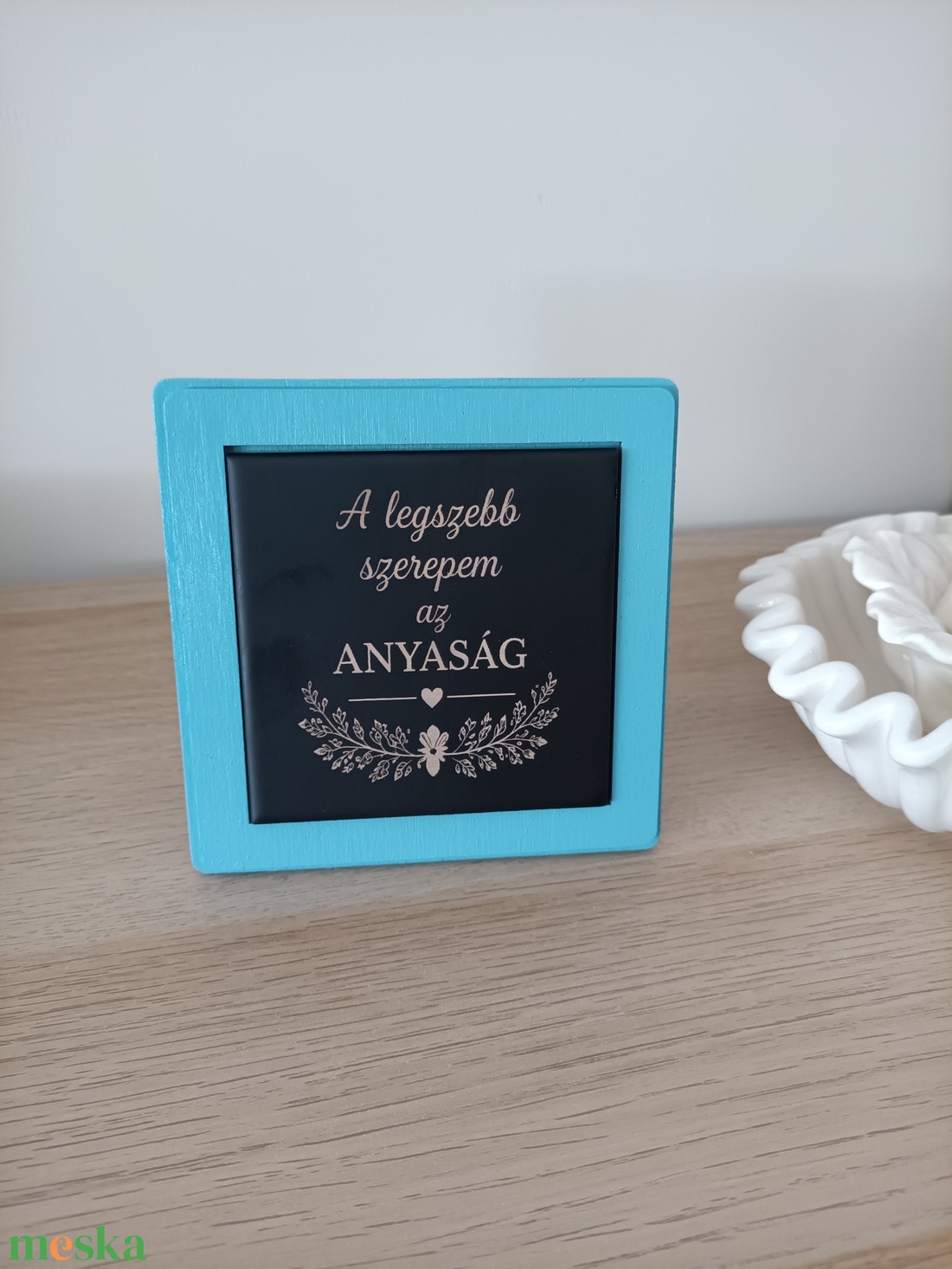 Gravírozott csempekép fából készült keretben - baba - mama - babaszoba dekoráció - babaszoba kép - Meska.hu