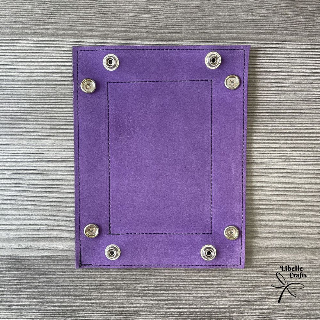 Színes bőr tálca - lila és fekete - otthon & életmód - dekoráció - asztal és polc dekoráció - dekorációs tál, tartó - Meska.hu