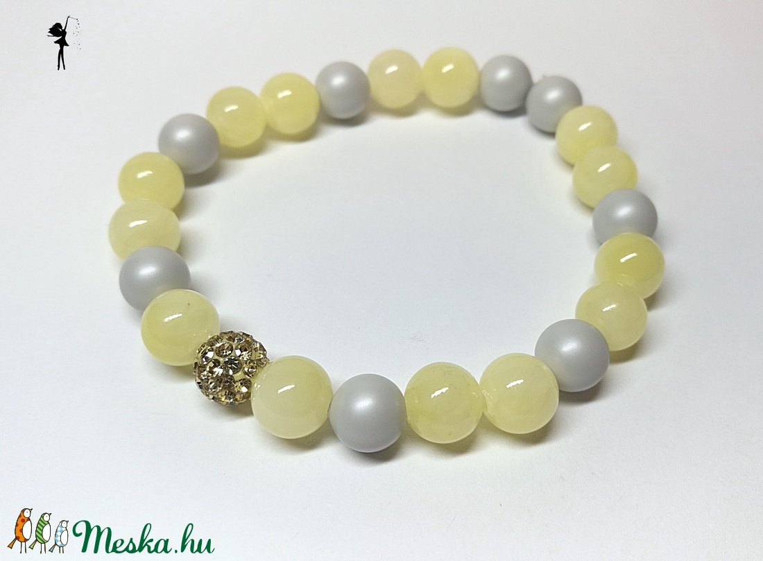Pasztell sárga ásványkarkötő matt szürke swarovski gyönggyel, pezsgőarany shamballával - ékszer - karkötő - gyöngyös karkötő - Meska.hu Pasztell sárga ásványkarkötő matt szürke swarovski gyönggyel, pezsgőarany shamballával - ékszer - karkötő - gyöngyös karkötő - Meska.hu