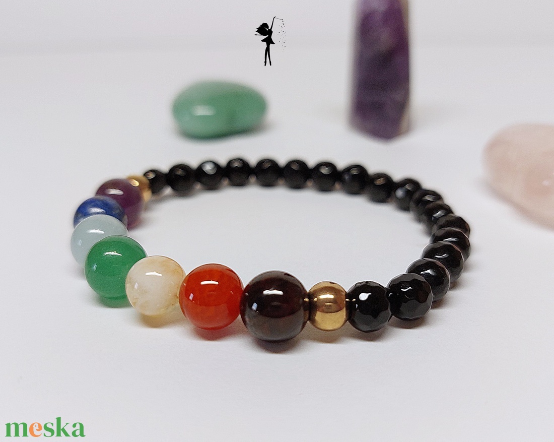 Hét csakrás ásványkarkötő csiszolt fekete acháttal - ékszer - karkötő - gyöngyös karkötő - Meska.hu