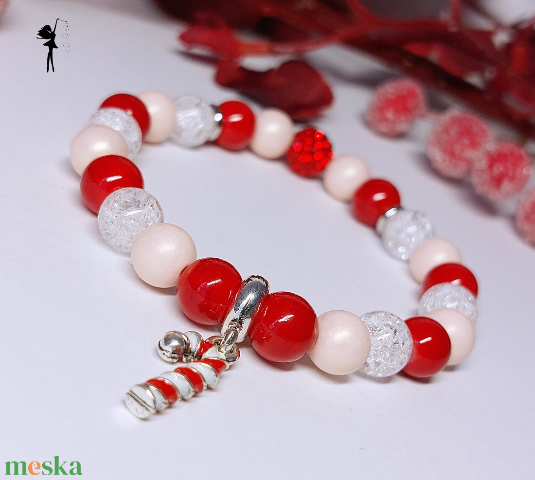 Cukorpálca alkalmi ásványkarkötő piros és fémgőzölt jádéból, roppantott hegyikristállyal, rózsaszín akril gyönggyel - ékszer - karkötő - gyöngyös karkötő - Meska.hu