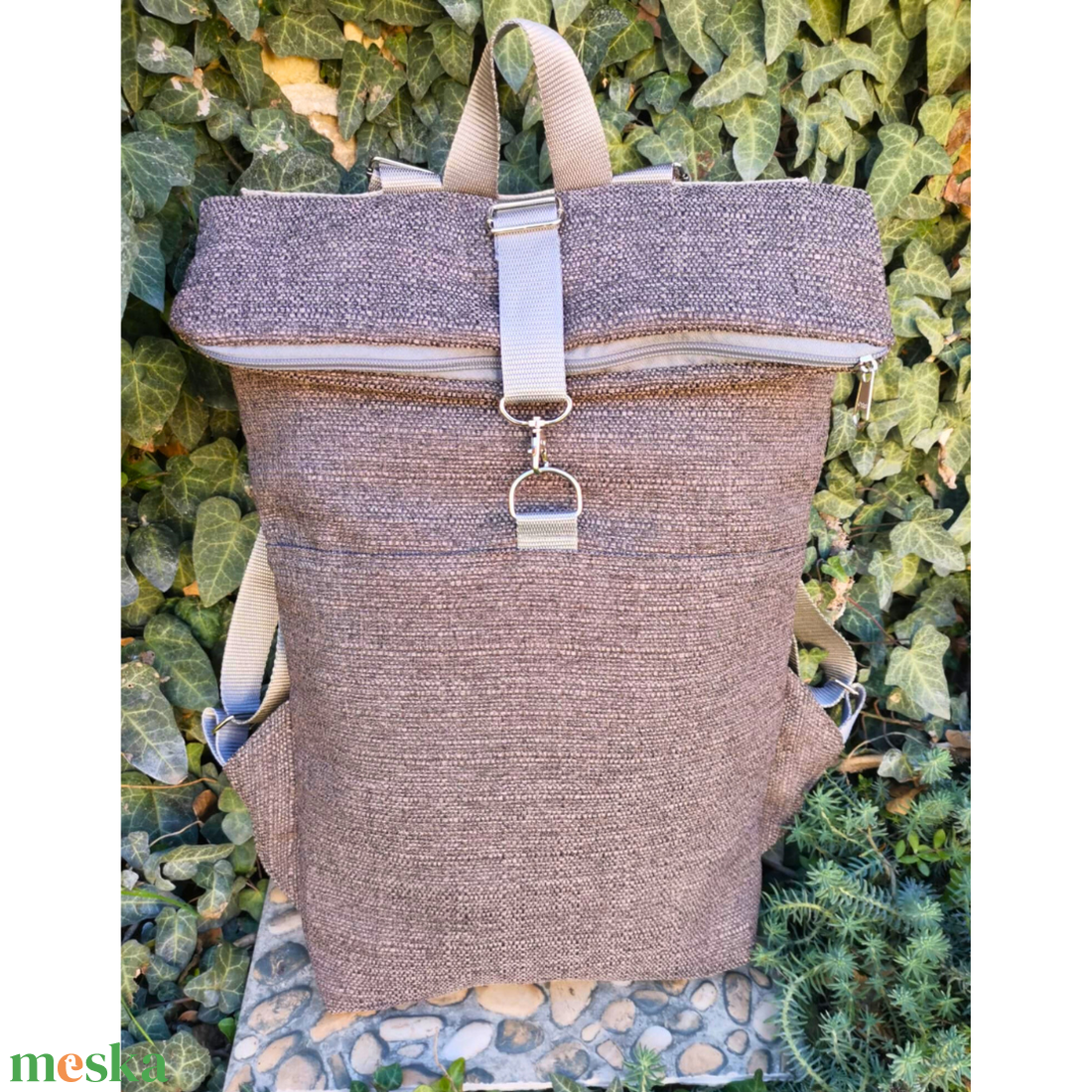 RE'A dizájn Grayish brown rolltop hátizsák M méret - táska & tok - hátizsák - roll top hátizsák - Meska.hu RE'A dizájn Grayish brown rolltop hátizsák M méret - táska & tok - hátizsák - roll top hátizsák - Meska.hu