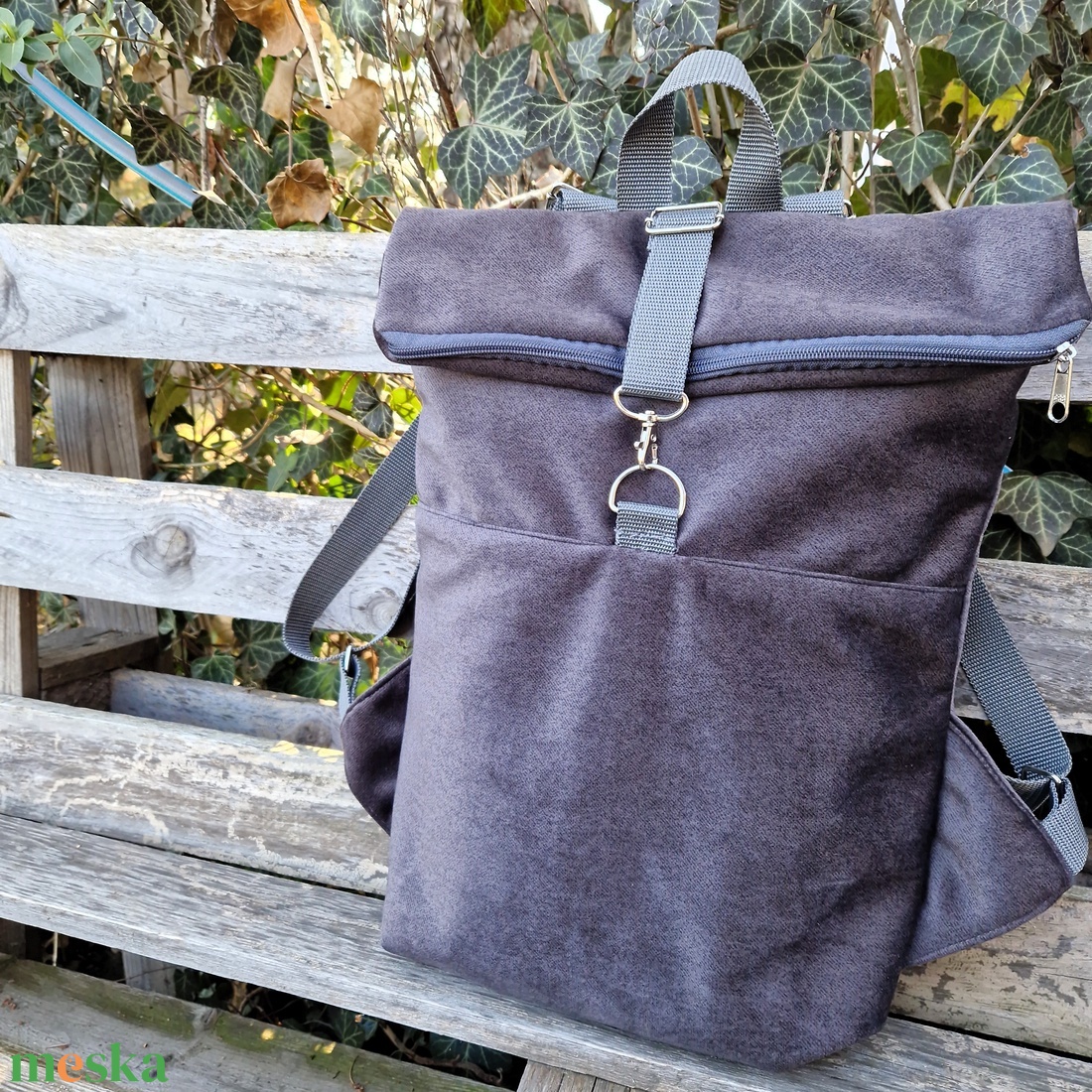 RE'A dizájn Dark Gray Plush rolltop hátizsák M méret - táska & tok - hátizsák - roll top hátizsák - Meska.hu RE'A dizájn Dark Gray Plush rolltop hátizsák M méret - táska & tok - hátizsák - roll top hátizsák - Meska.hu