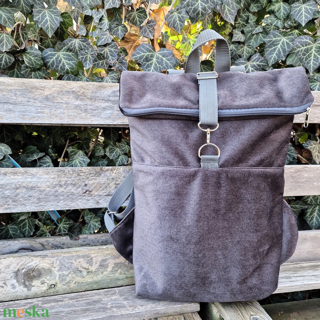 RE'A dizájn Dark Gray Plush rolltop hátizsák M méret - táska & tok - hátizsák - roll top hátizsák - Meska.hu RE'A dizájn Dark Gray Plush rolltop hátizsák M méret - táska & tok - hátizsák - roll top hátizsák - Meska.hu