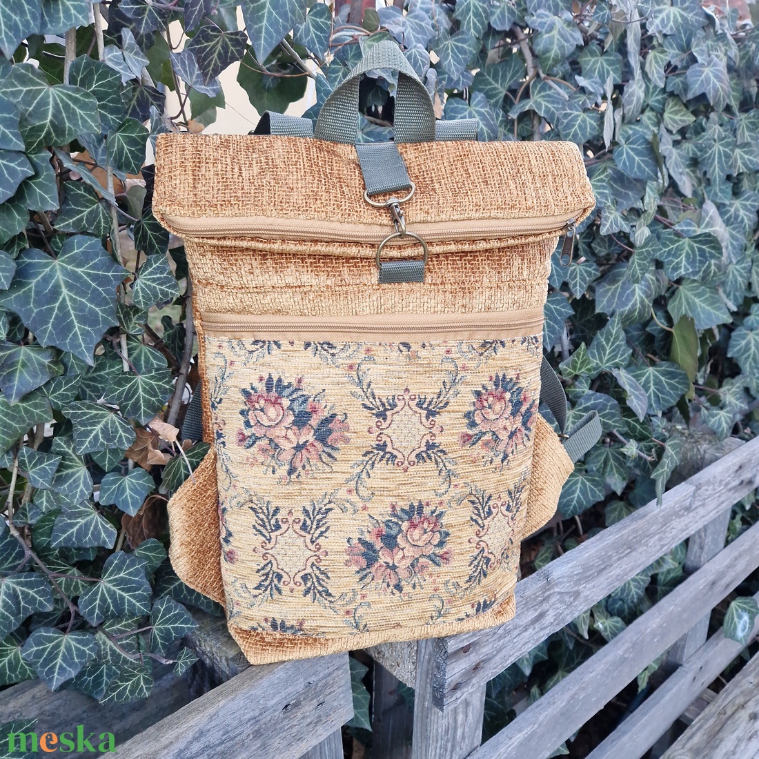 RE'A dizájn Baroque Flowers 1. rolltop hátizsák - S/M közötti méret - táska & tok - hátizsák - roll top hátizsák - Meska.hu RE'A dizájn Baroque Flowers 1. rolltop hátizsák - S/M közötti méret - táska & tok - hátizsák - roll top hátizsák - Meska.hu